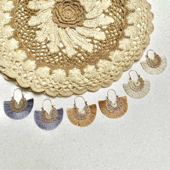 Fringe vanilla gold tassel earrings w Gypsy/hippy summer beach vibes - Picture 9 of 12